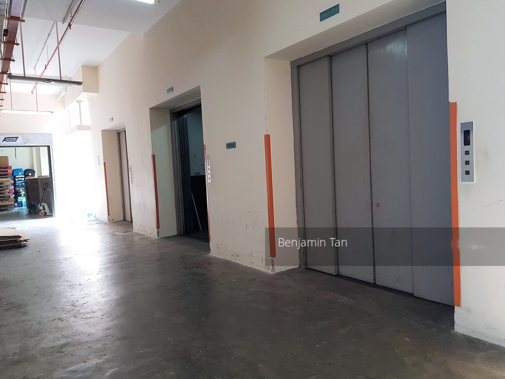 Quartz Industrial Building (D13), Warehouse #202993241